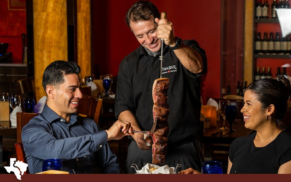 How is tipping handled with rodizio dining